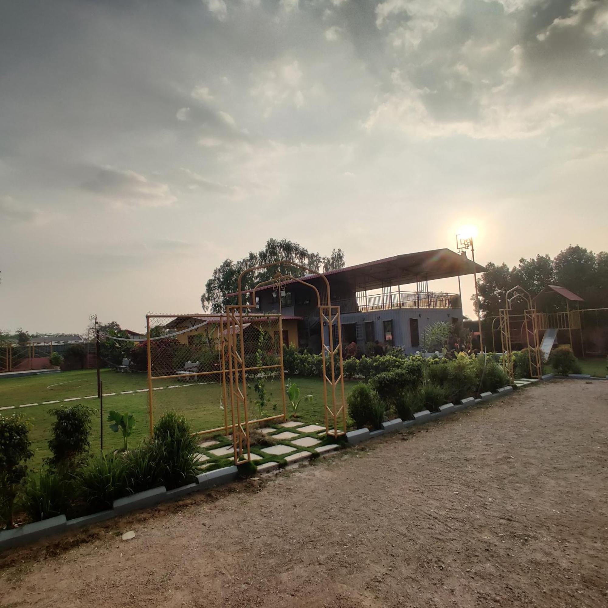 Villa Kashmir Farmhouse - Hyderabad Exterior foto
